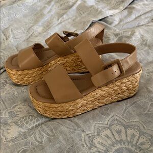 Marc Fisher Brown Woven Platform Sandals
Worn 3x Like new.